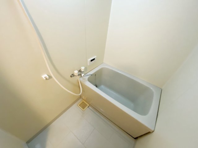 バス・シャワールーム　別号室の参考写真です。