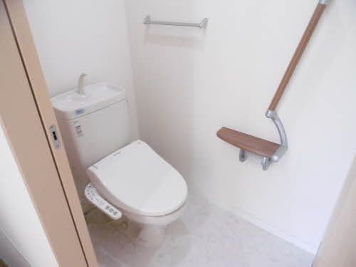 トイレ　シャワートイレ