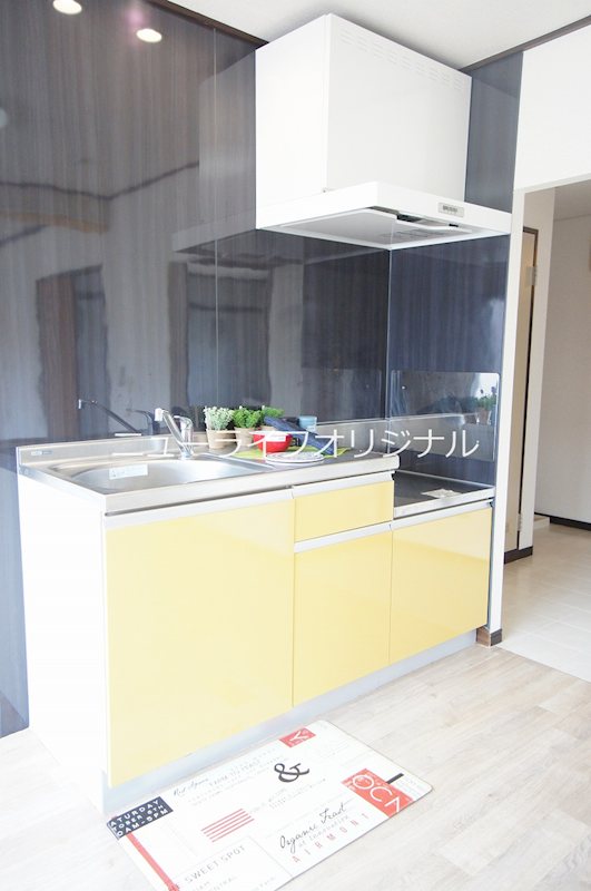 キッチン　コンロは設置幅・ガスの種別を確認の上、ご用意下さい！