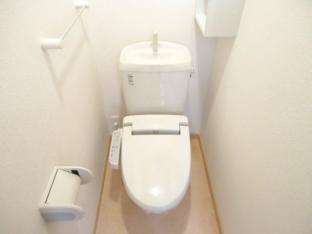 トイレ　落ち着いたトイレです