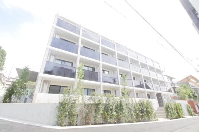 建物外観　オートロック完備