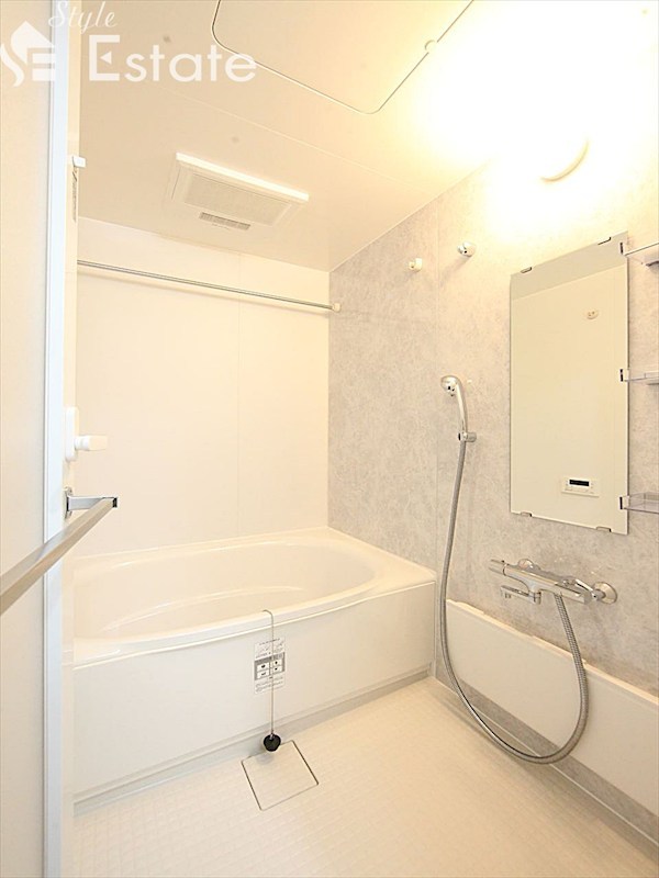 バス・シャワールーム　バスルーム