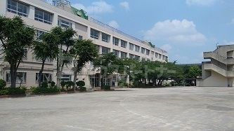 中学校　葛飾区立上平井中学校（中学校）まで1280m