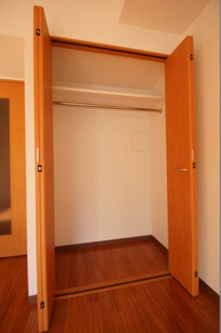 収納　「ハンガーパイプ付きのクローゼット」