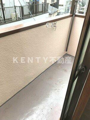 バルコニー　陽当たり良好なバルコニーです