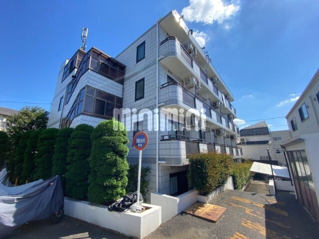 建物外観　閑静な住宅街