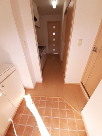 玄関　明るい玄関です