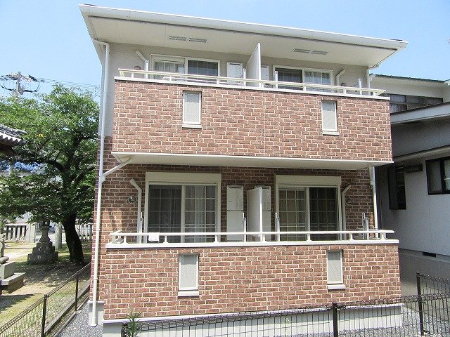 建物外観　落ち着いた雰囲気の外観です