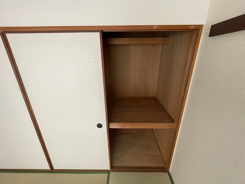 収納　※別号室の写真です。