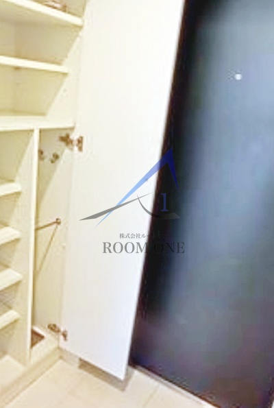 玄関　玄関です。