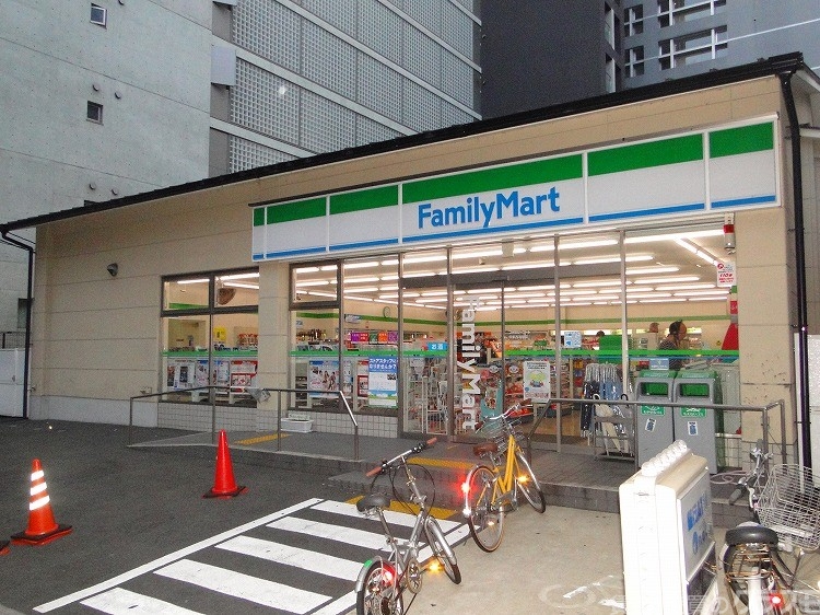 コンビニ　ファミリーマート四条西洞院店（コンビニ）まで220m