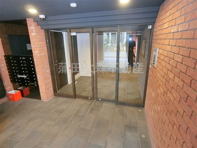 エントランス　防犯カメラTVモニター付オートロック宅配BOXメールBOX