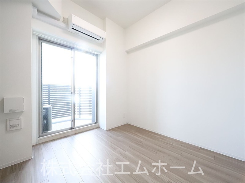 居室・リビング　洋室6.3帖　エアコン完備