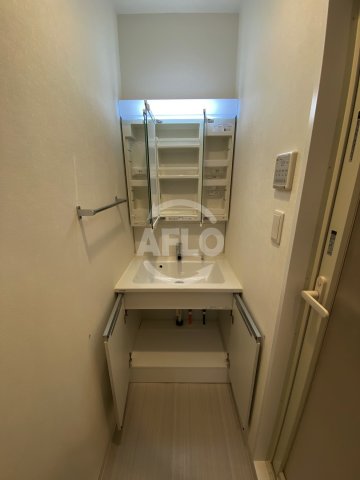 洗面設備　スプランディッドIII　洗面所