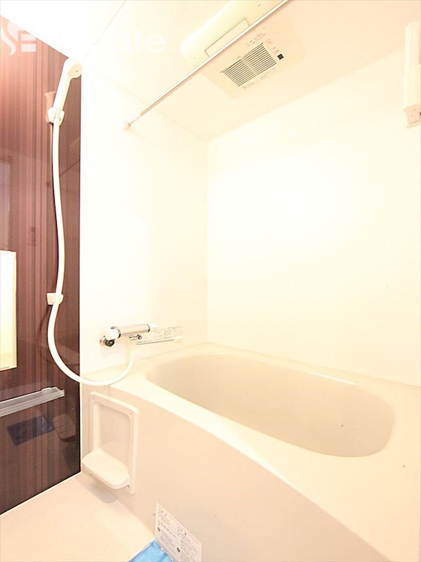 バス・シャワールーム　バスルーム