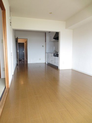 居室・リビング　※別号室参考写真