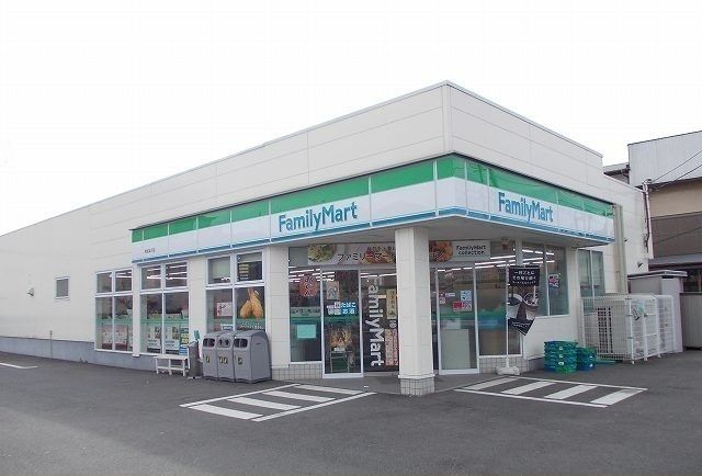 コンビニ　ファミリーマート延沢店（コンビニ）まで400m