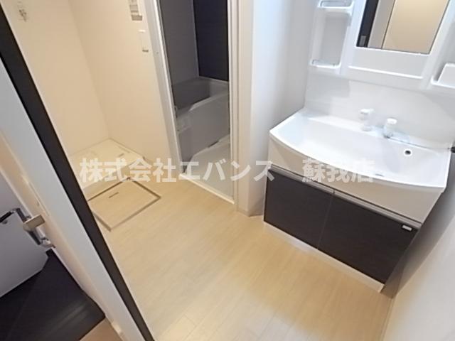 洗面設備　使いやすい洗面所です