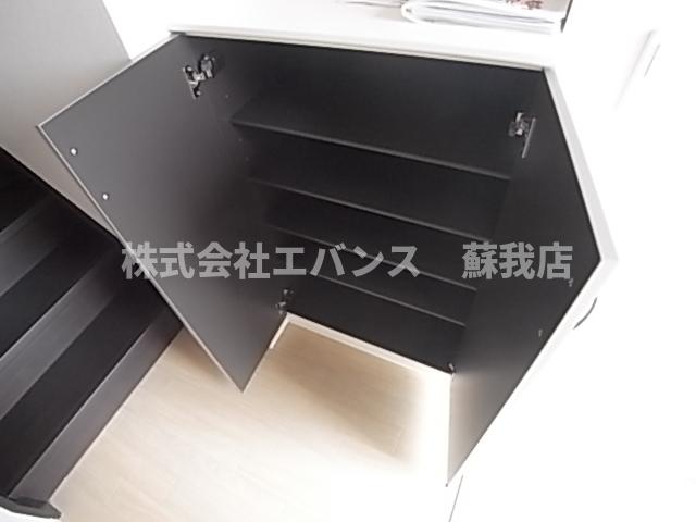 玄関　収納もある玄関です