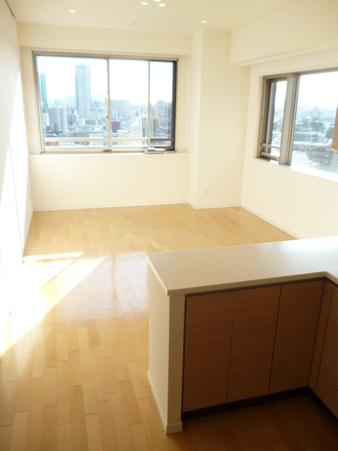 居室・リビング　内観1