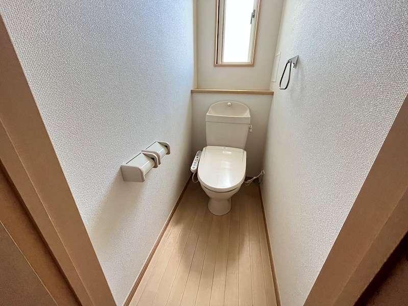 トイレ　別部屋参考写真