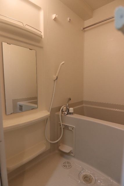 バス・シャワールーム　※別室の参考写真の為、現況優先です。
