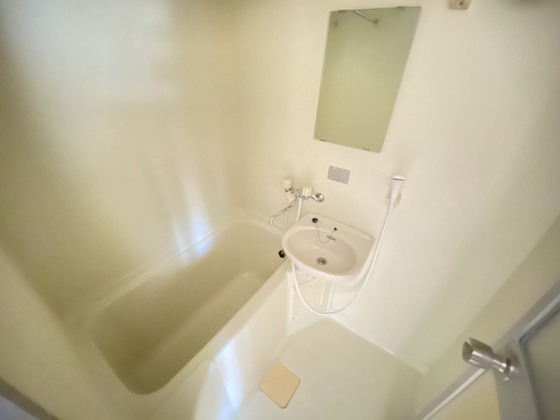 バス・シャワールーム　※別号室の写真です