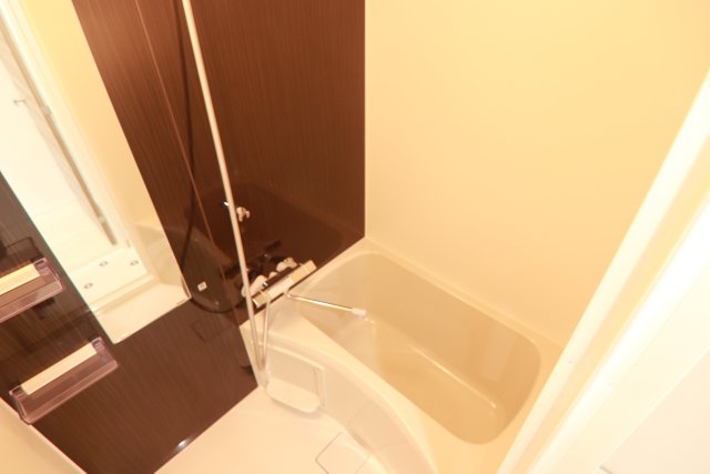 バス・シャワールーム　※別室の参考写真の為、現況優先です。