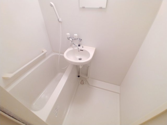 バス・シャワールーム　浴室乾燥機付き