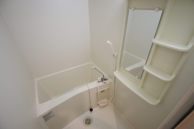 バス・シャワールーム　※別室の参考写真の為、現況優先です。