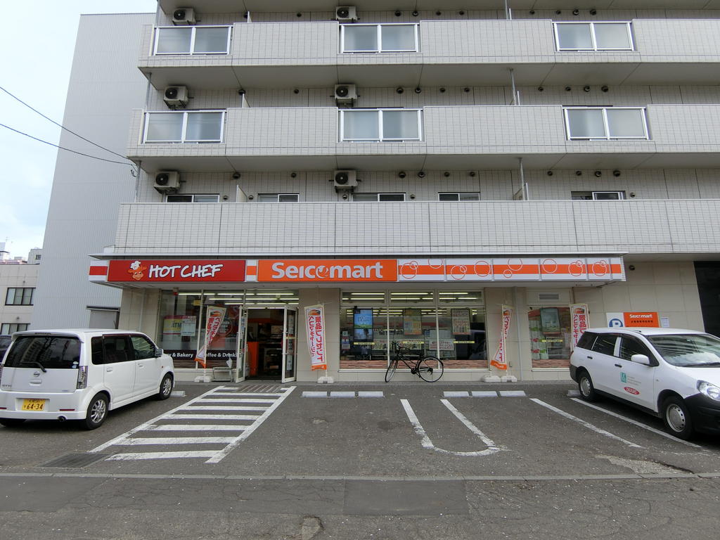 コンビニ　セイコーマート南6条店（コンビニ）まで143m