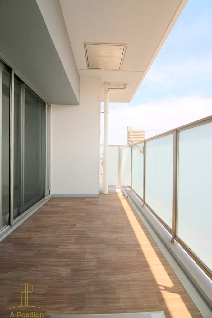 バルコニー　OPUS RESIDENCE SHINSAIBASHISOU