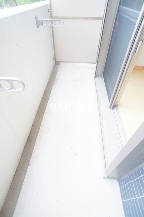 バルコニー　便利で嬉しいバルコニー付きです♪