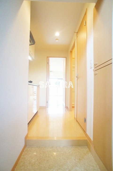 玄関　収納豊富なシューズボックスです♪