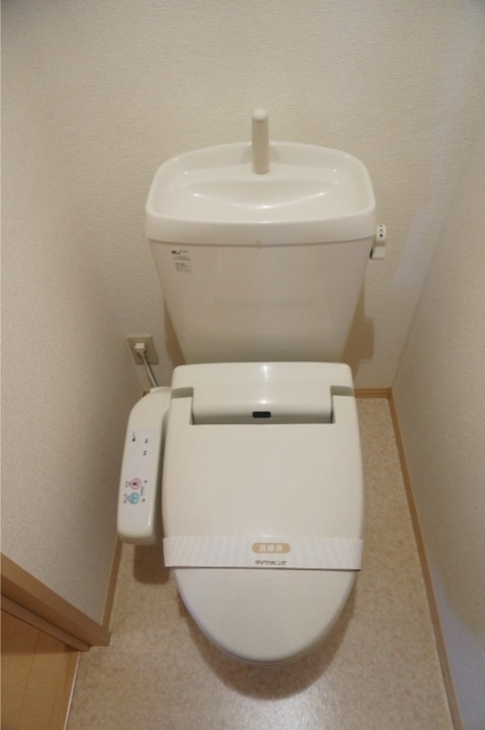 トイレ　図面と現状に相違がある場合には現状を優先