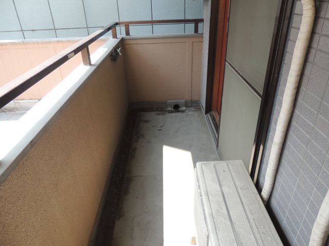 バルコニー　広めのバルコニー
