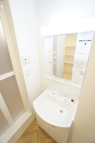 洗面設備　※同物件・同タイプの写真です。