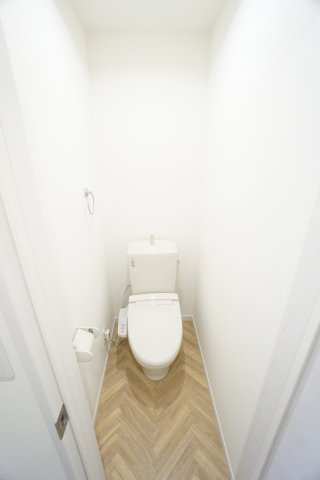 トイレ　※同物件・同タイプの写真です。