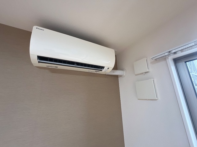 その他設備　リビングエアコン