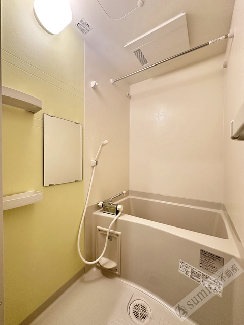 バス・シャワールーム　雨の日も安心な浴室乾燥機完備♪