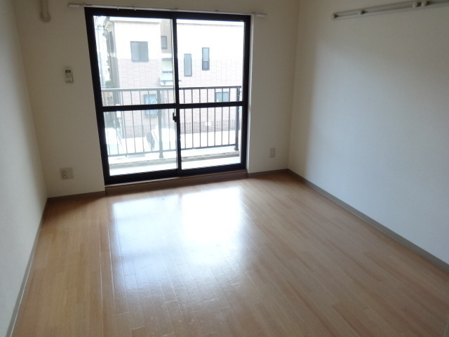 居室・リビング　※別号室写真