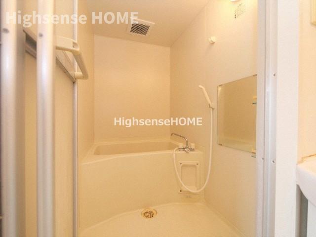 バス・シャワールーム　ゆったり過ごせるお風呂です