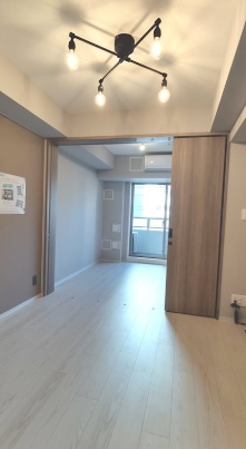 居室・リビング　☆明るい洋室☆