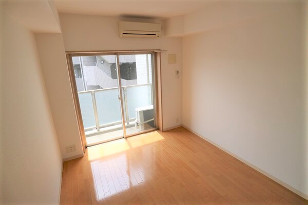 居室・リビング　☆広々としたリビング☆