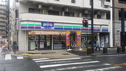 コンビニ　ローソン・スリーエフ 鶴見駅前店（コンビニ）まで305m