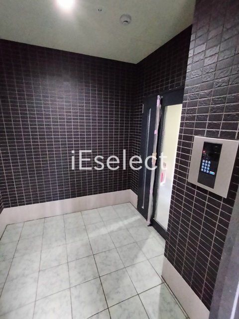 エントランス　オートロック完備