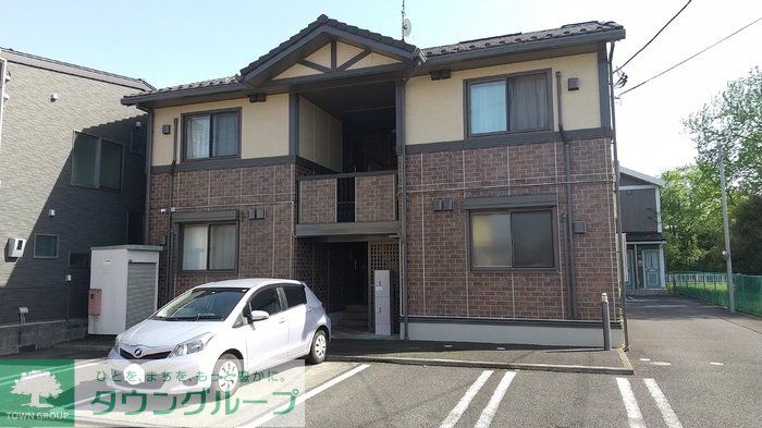 建物外観　駐車場