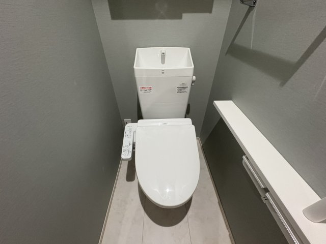 阪急京都線 富田駅 徒歩13分 3階建 築1年のトイレ写真
