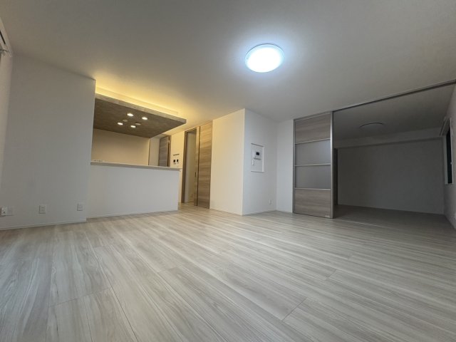 阪急京都線 富田駅 徒歩13分 3階建 築1年の居間写真