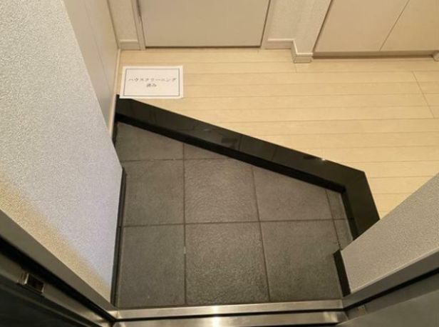 玄関　弊社は都内全域の物件をご紹介可能です！